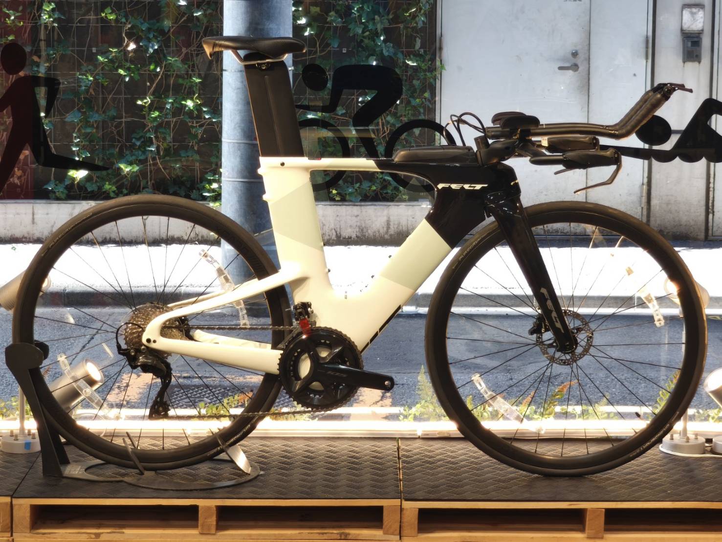 FELT】50万円代でトライアスロンバイク購入できます！！105完成車×油圧