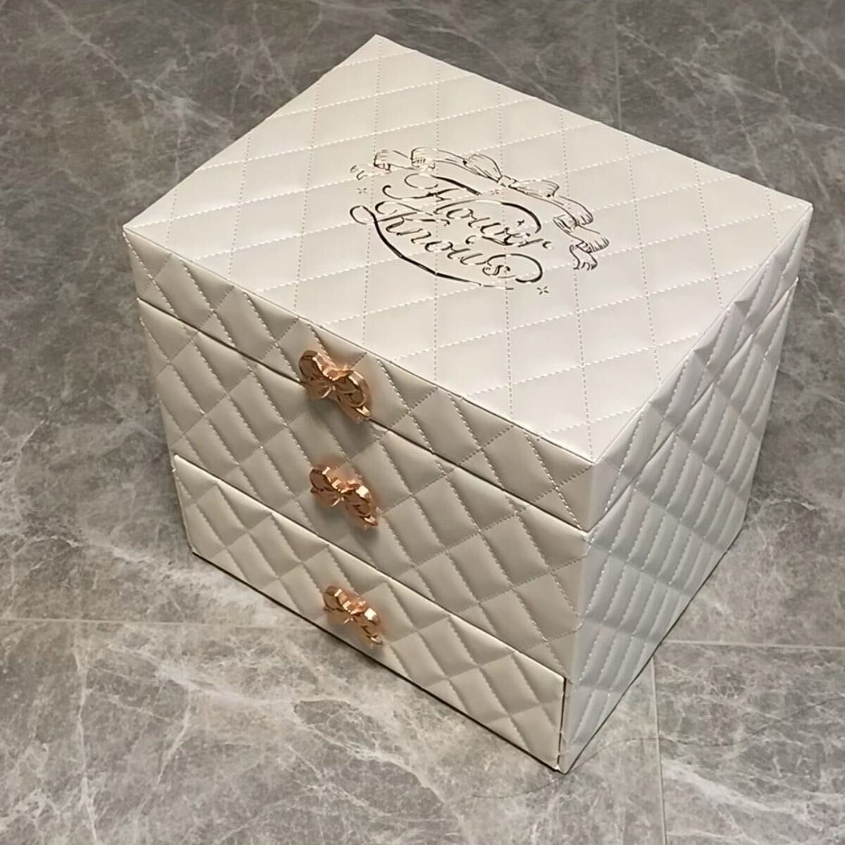 フラワーノーズ メイクボックス クリスマスシリーズ(本体のみ) - メルカリ