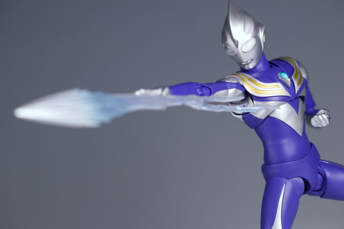 ヒーローフィギュアをレビュー！