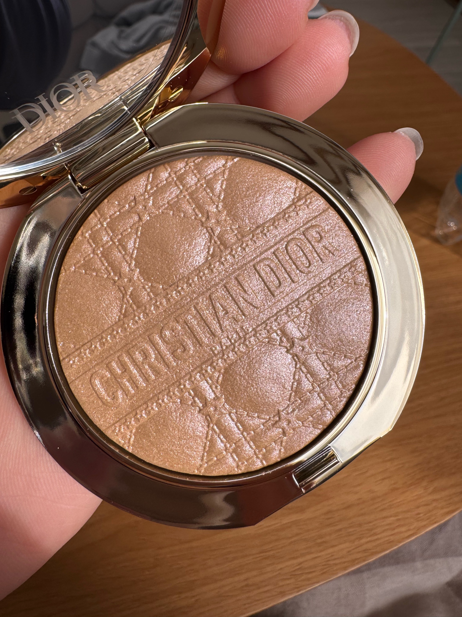 ディオール / ディオールスキン フォーエヴァー グロウ ルミナイザー