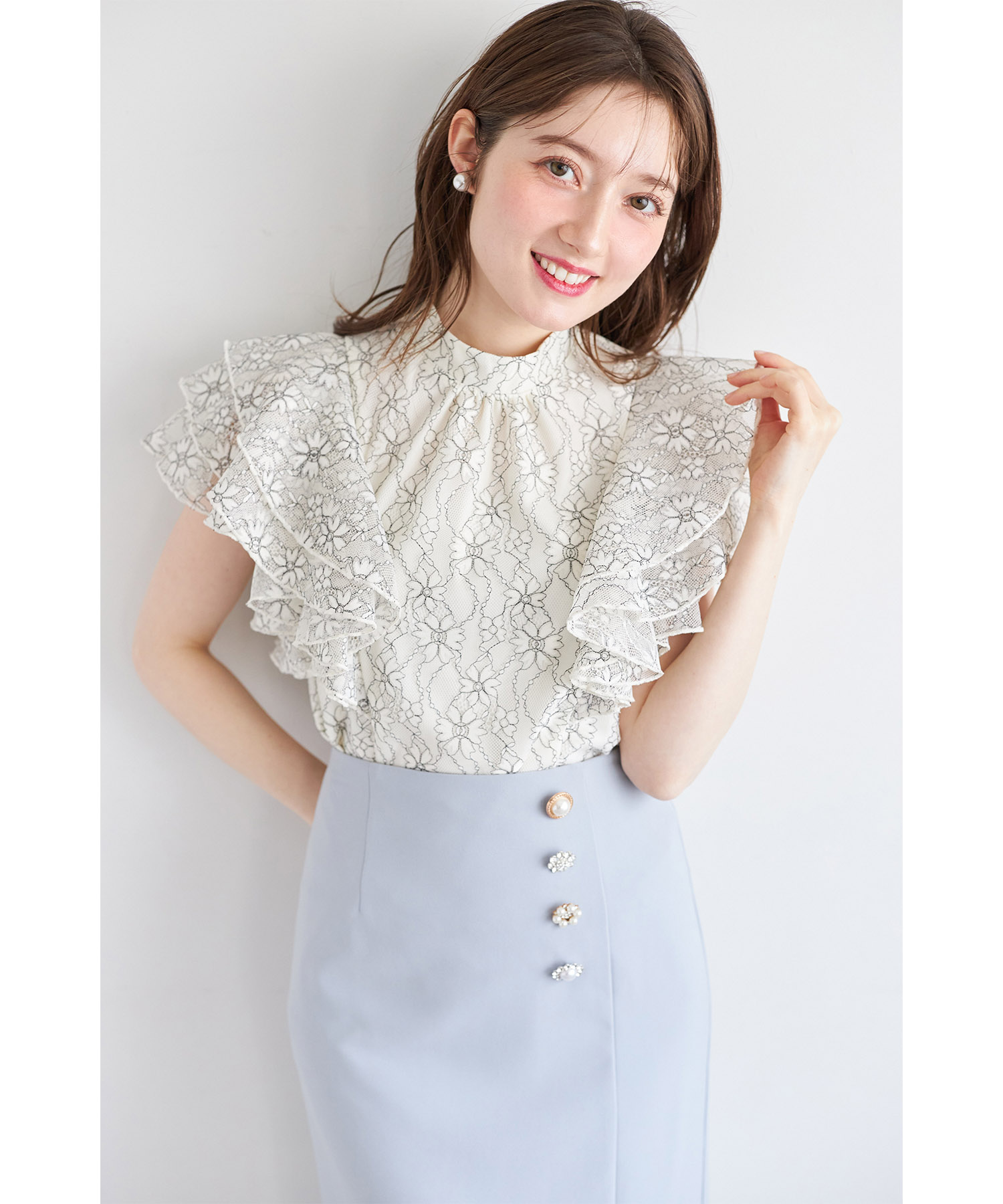 フラワーレースラッフルフリルブラウス
