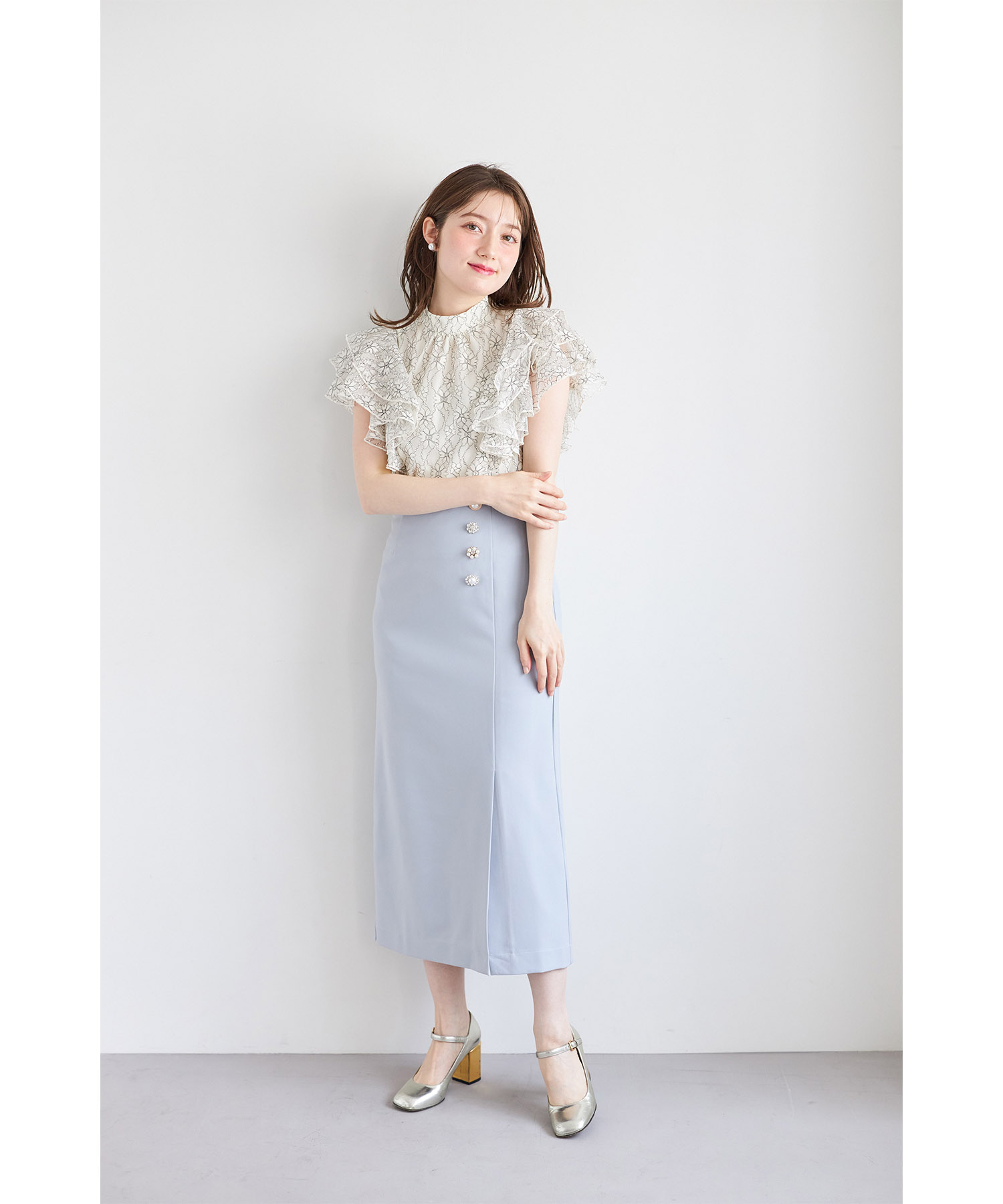 フラワーレースラッフルフリルブラウス