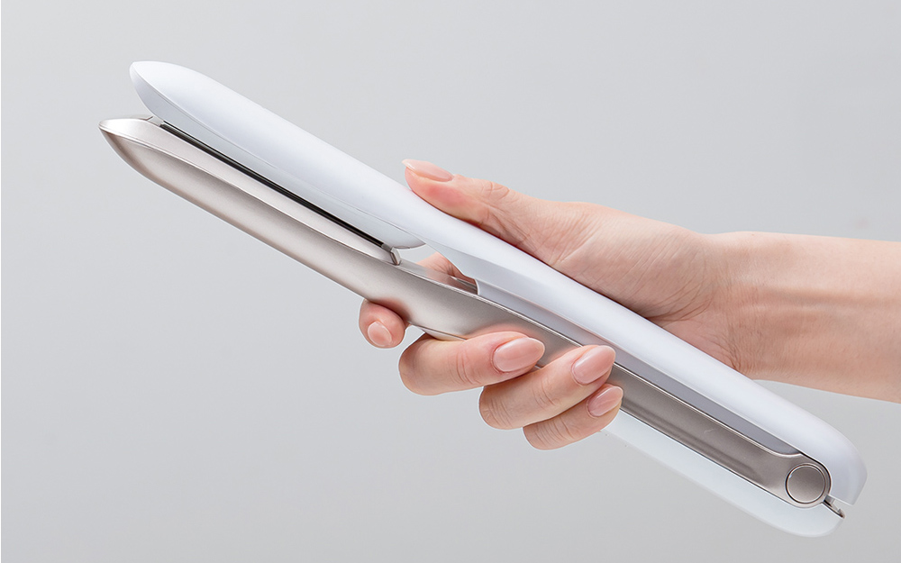 サロン級の仕上がりを自宅で！超音波アイロン「ケアプロ」でとびっきり