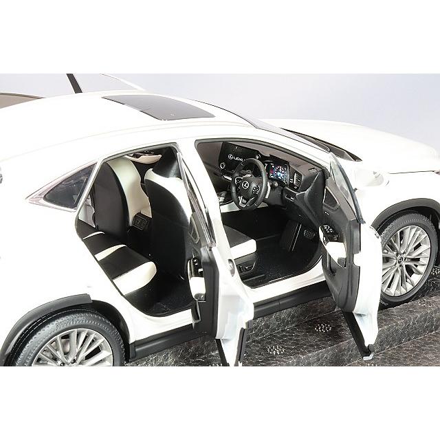 京商 1/18 レクサス NX 450h+ ソニッククォーツ : キッドボックス