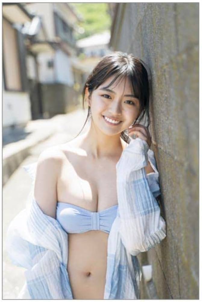 Amazon.co.jp: 豊田ルナ 直筆 サイン入り パネル blt graph 限定 写真