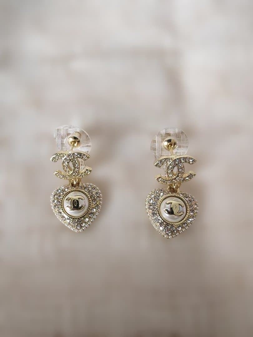 美品 CHANEL ピアス ゴールド ココマーク ラインストーン ハート CHANEL（シャネル） ココマーク ラインストーン ハートピアス メタル