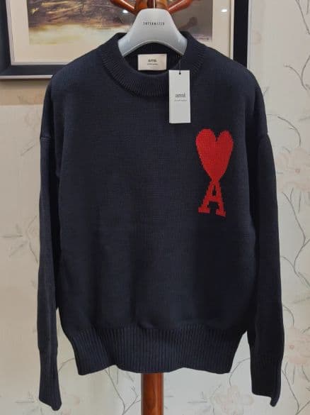 未使用 AMI PARIS ハート刺繍 セーター 男女兼用 楽天市場】ami paris アミパリス セーター BFUKS006.018 レディース