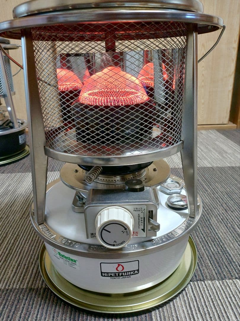 フジカ石油ストーブ 反射板付き(白) Amazon | 【株式会社フジカ公式】 本体のみ 石油ストーブ ハイペット