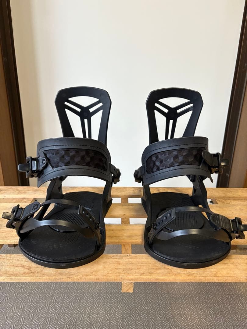 美品　UNION　ユニオンFLITE PRO Mサイズ　ブラック21-22 UNION ユニオン FLITE PRO スノーボード バインディング ビンディング