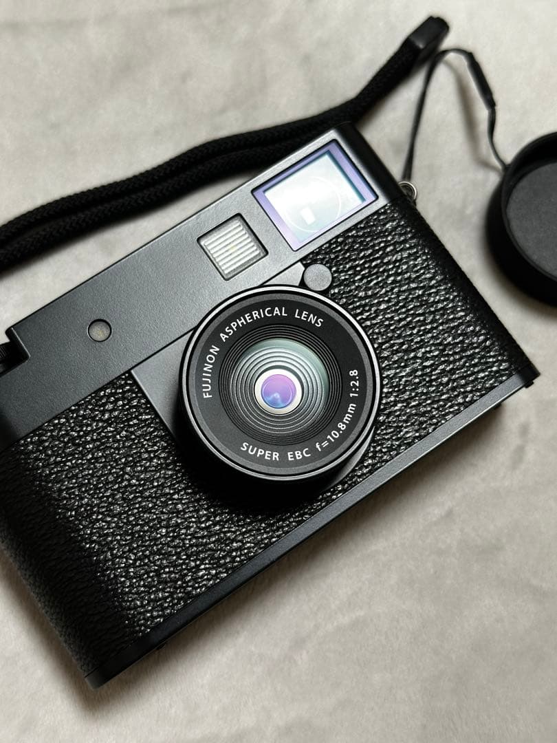 【美品】富士フィルムx half(ブラック)コンパクトデジタルカメラ【元箱付】 Amazon.co.jp: FUJIFILM X ハーフブラック。 : 家電＆カメラ