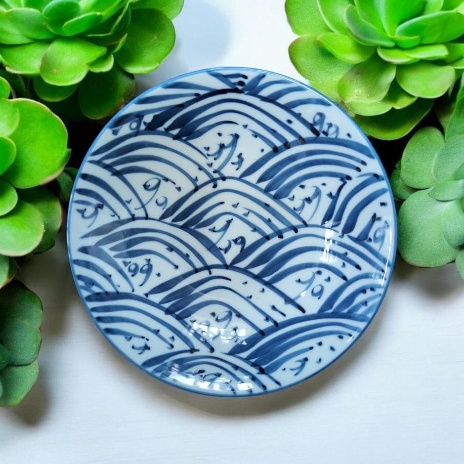 希少 源右衛門窯 波模様の皿 木箱付き 源右衛門窯 染付四海波（方皿） 器 食器 皿 鉢 波 角皿 A40-39 - 佐賀