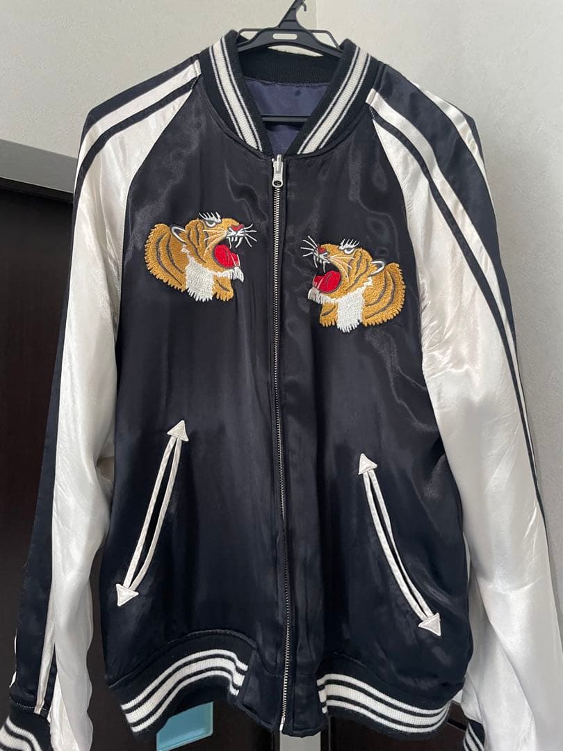 AVIREX スカジャン Lサイズ 虎・ドラゴン刺繍 中古・古着通販】AVIREX (アヴィレックス) トラ刺繍スカジャン