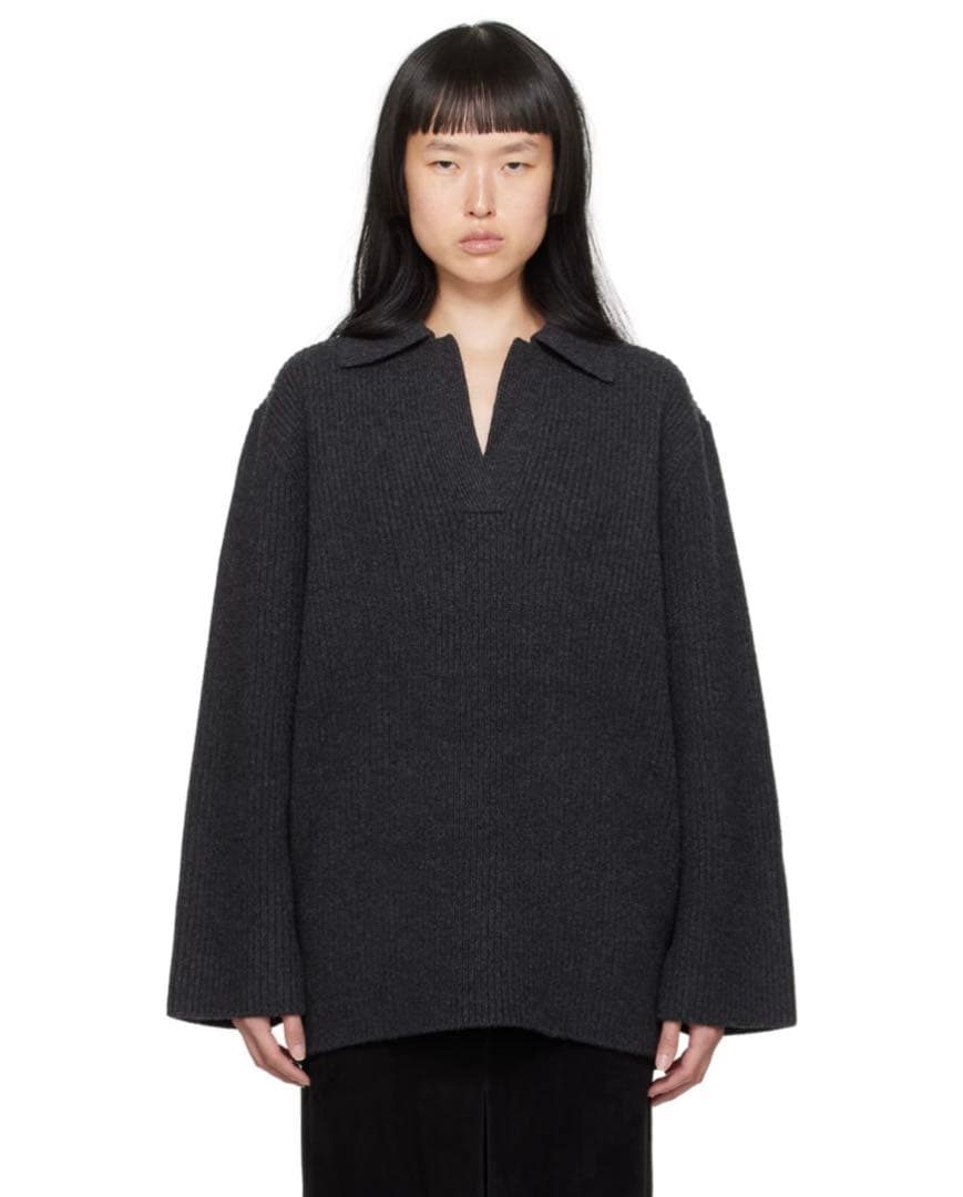 専用です❣️新品【TOTEME/トーテム】 Ribbed ニット toteme(トーテムスウェーデン) ニット・セーター(レディース