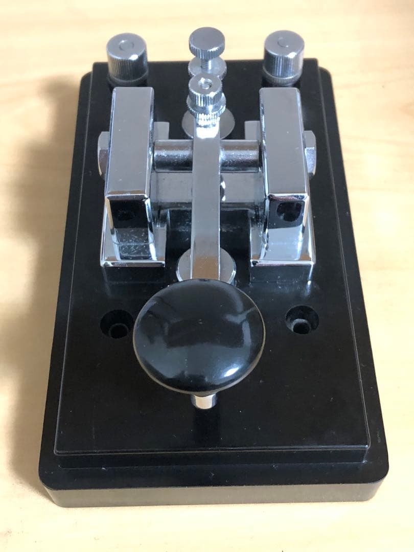 電鍵 モールス信号 アマチュア無線 縦振れ 縦振れ電鍵の叩き方 - YouTube