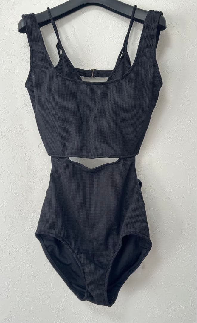 AMERI VINTAGE（アメリ ヴィンテージ )水着 Ameri（アメリ）の「BACK OPEN RIBBON SWIM WEAR（水着）」 - WEAR