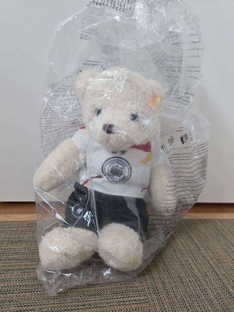 【Steiff】テディベア ミラ ドイツサッカー連盟エディション