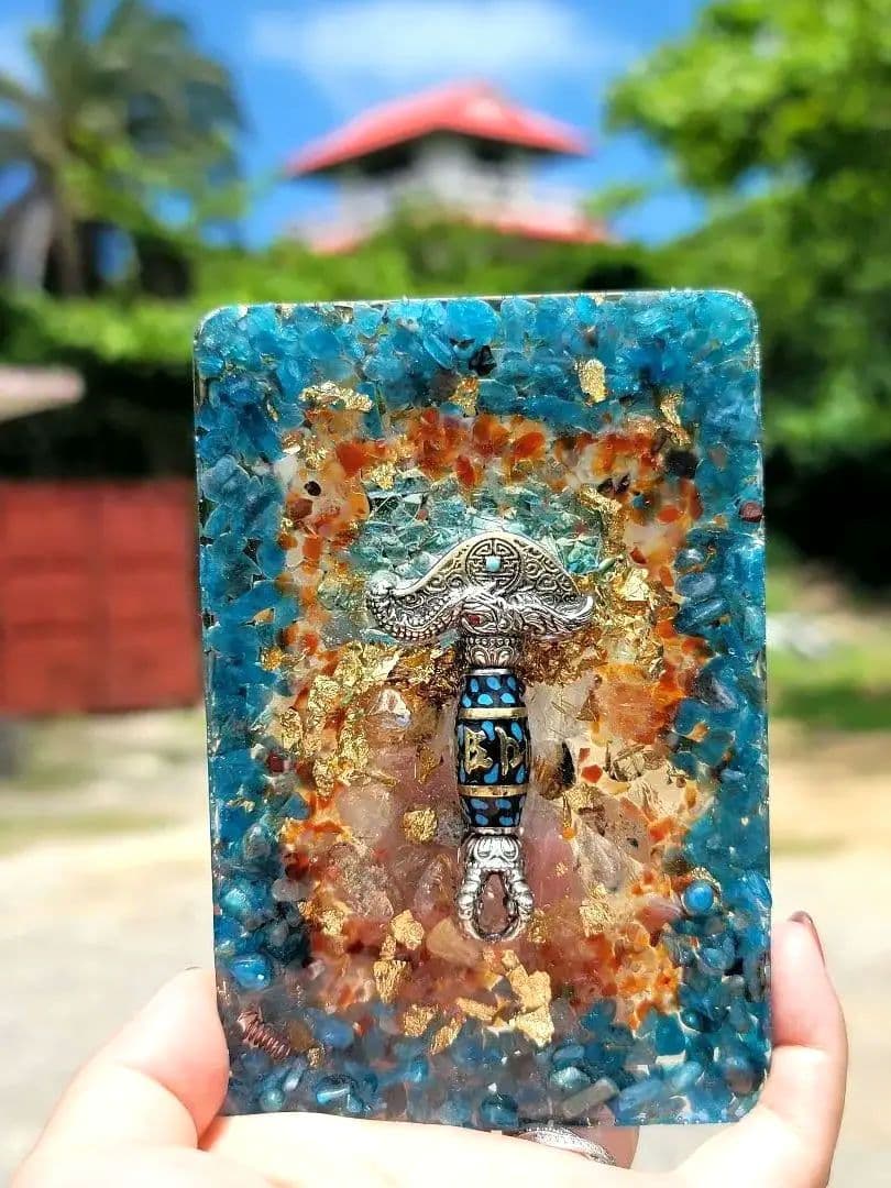 A★限定一点品金剛杵無病息災財運オルゴプレート 法具 お守り 金剛杵 羯磨 ヴァジュラ 密教 儀式(ブラック, 三鈷杵