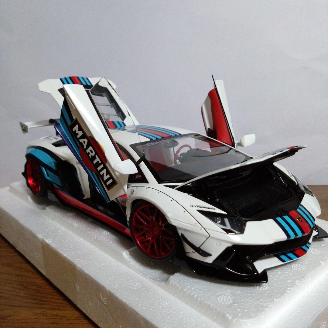 1/18 LB-WORKS ランボルギーニ　アヴェンタドール