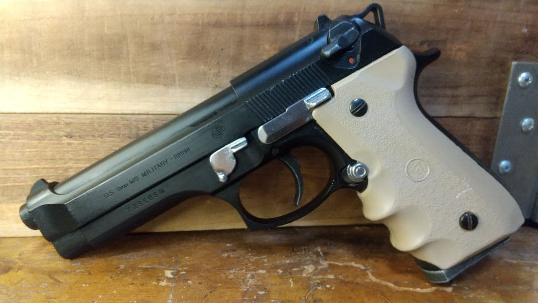 東京マルイ　ベレッタ９２Ｆ　外装　ファースト　カスタム　内部ノーマル TOKYO MARUI（東京マルイ） 【東京マルイ】10才以上用電動ブローバック