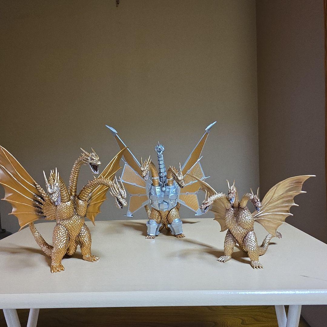 東宝怪獣コレクション　キングギドラ3体セット 東宝怪獣コレクション 3号 (キングギドラ2/ゴジラ(2016)第4形態1