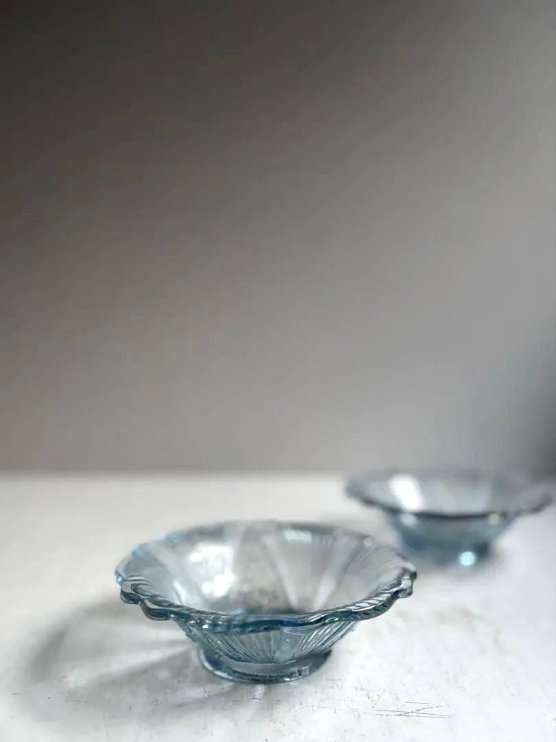 890 骨董 アンティーク プレスガラスの深皿 2点組 大正ガラス - メルカリ